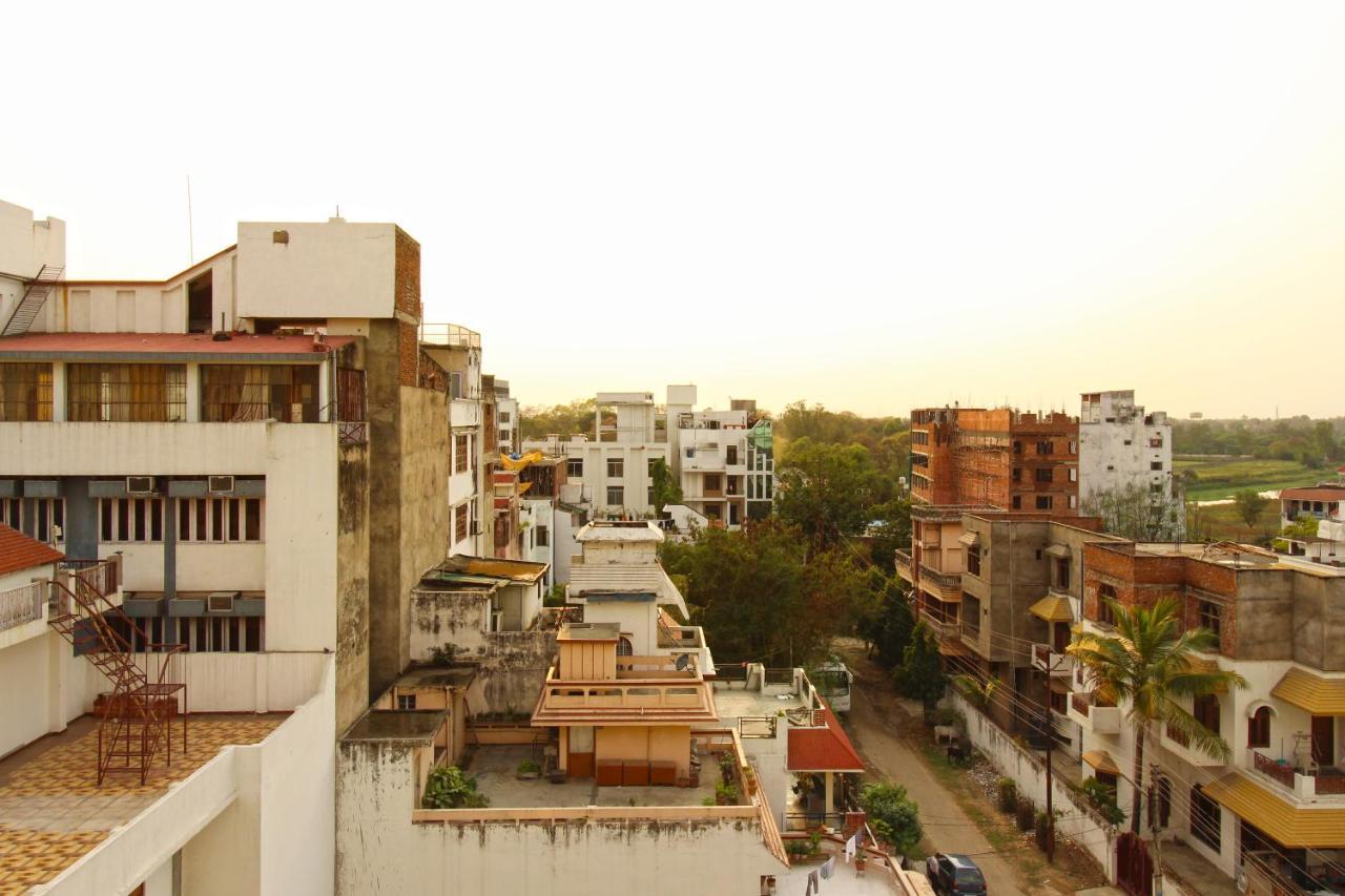 Capital O 4535 Hotel Uma Palace Varanasi Exterior foto